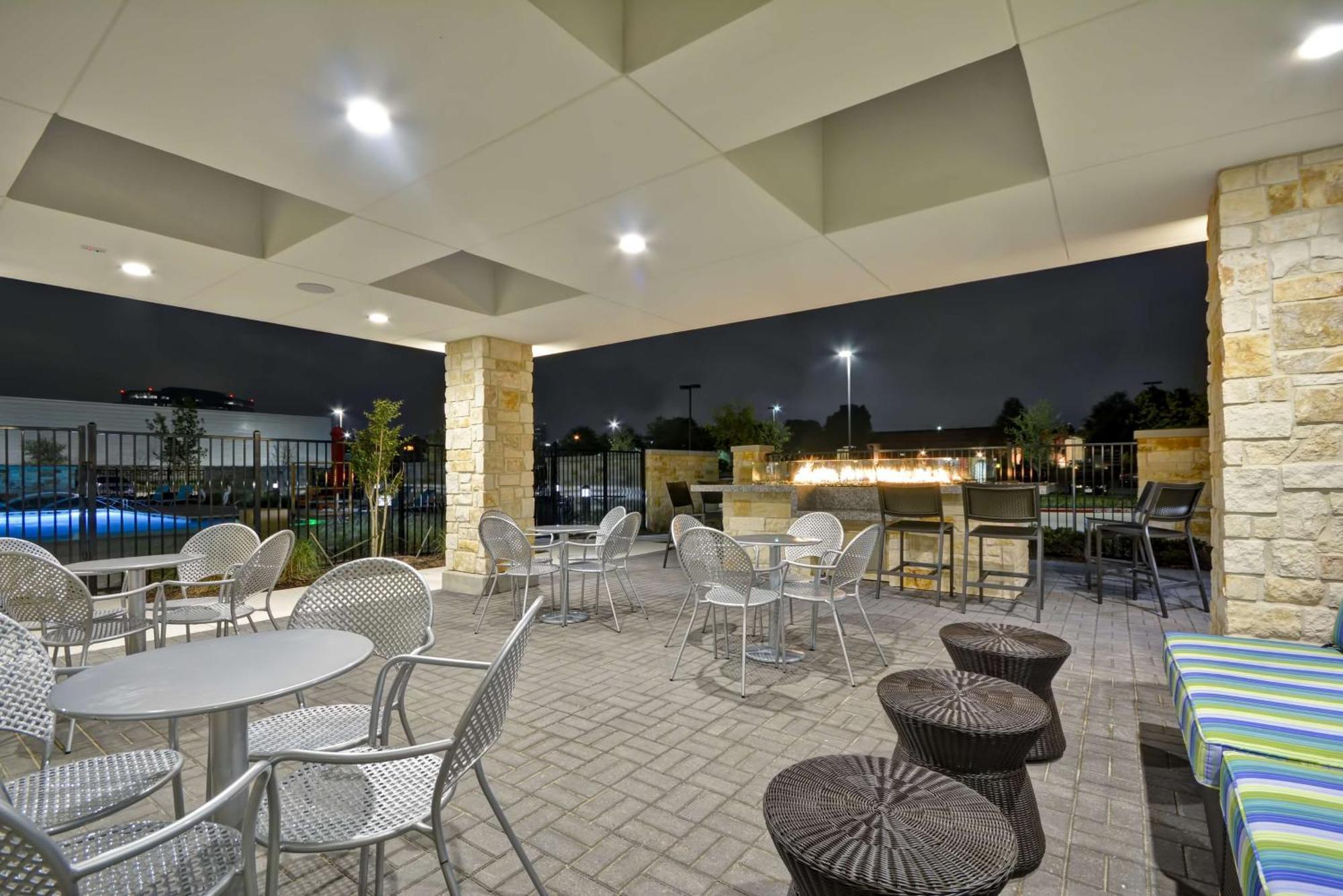 Home2 Suites By Hilton Dallas Addison Buitenkant foto